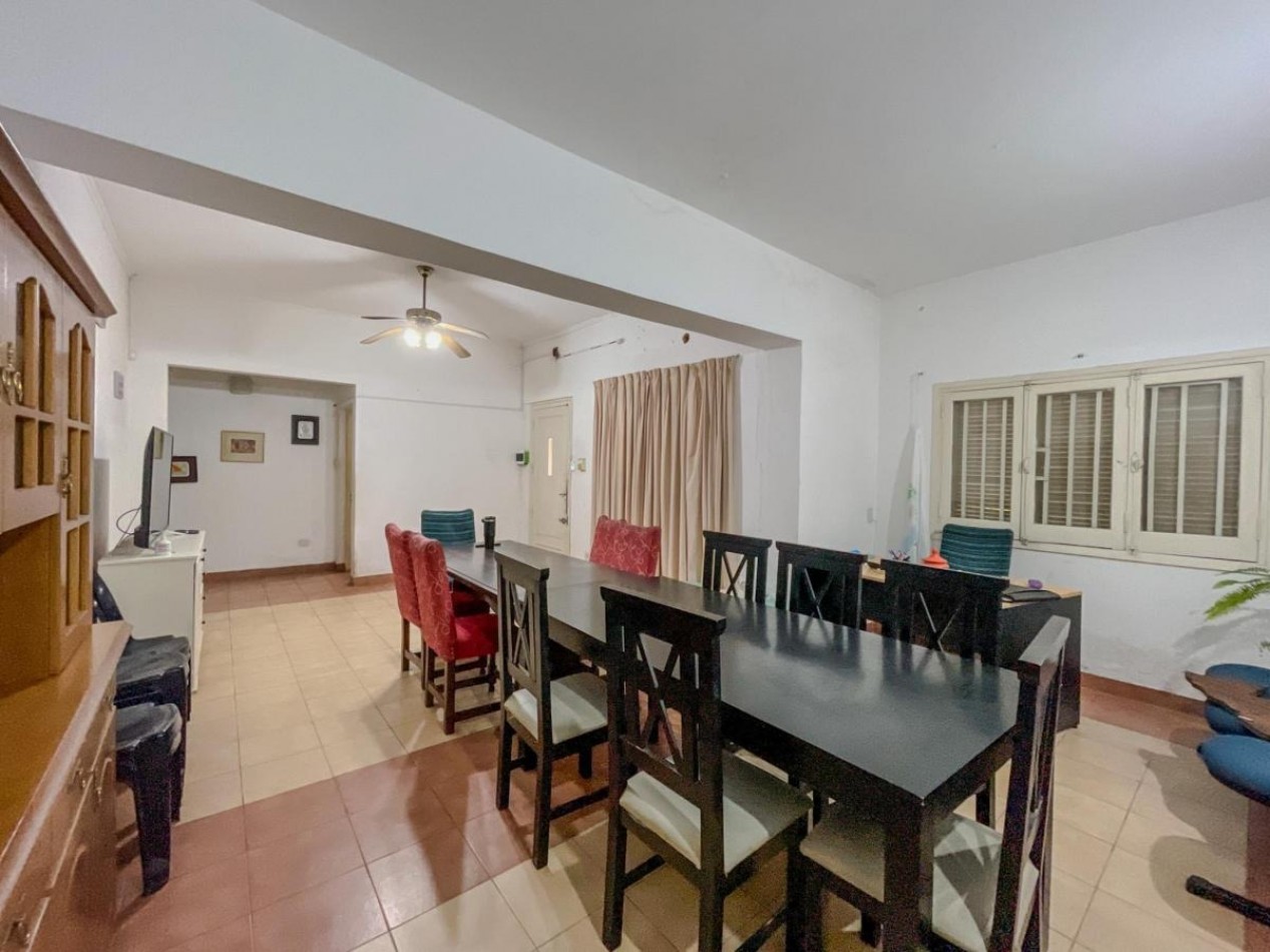 Casa con Patio, Quincho y Espacios Para Actualizar a Tu Estilo