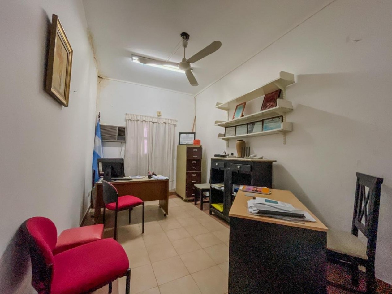 Casa con Patio, Quincho y Espacios Para Actualizar a Tu Estilo
