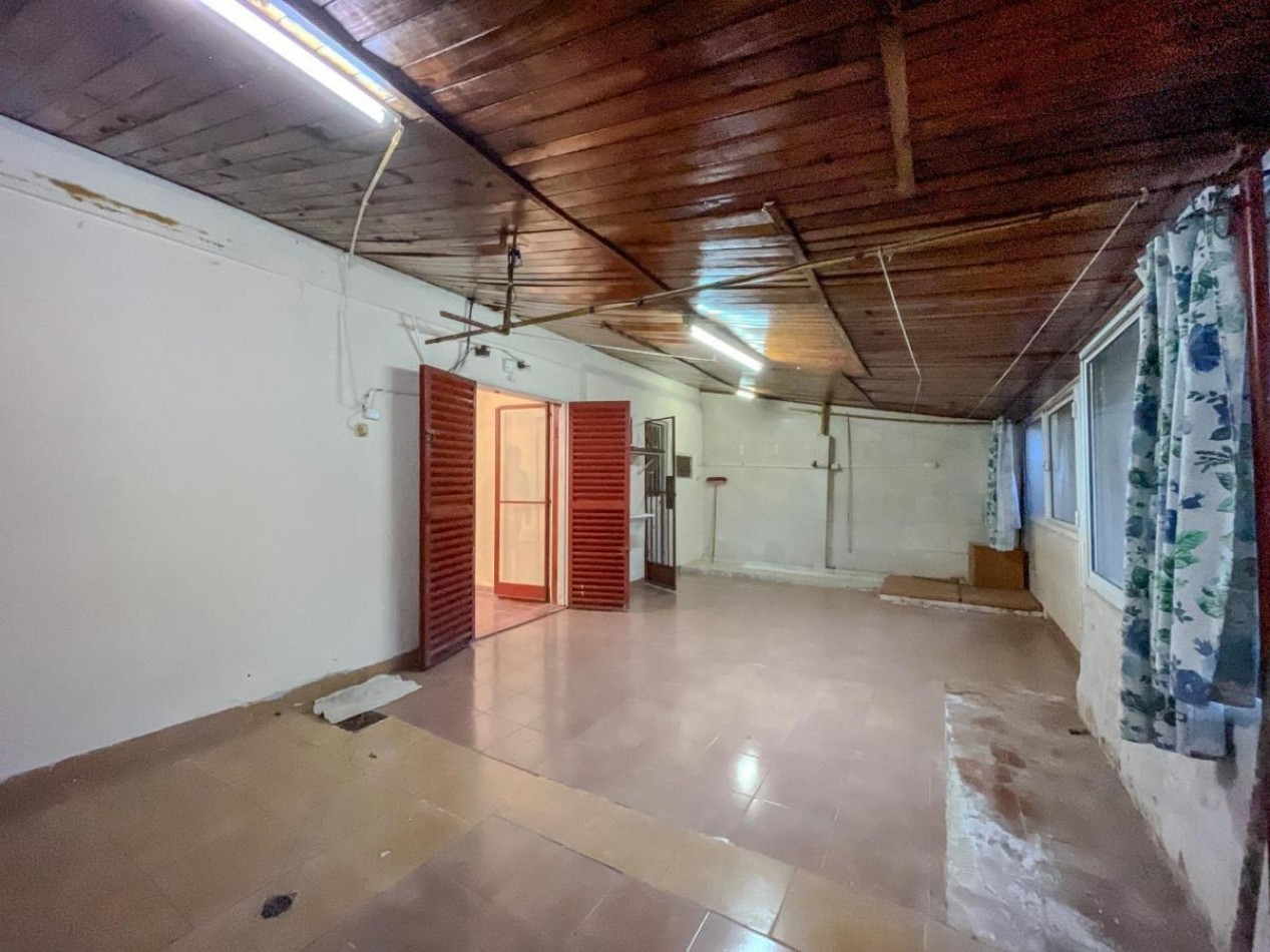 Casa Amplia con 4 Dorm. Patio y Salon Extra en Provincias Unidas