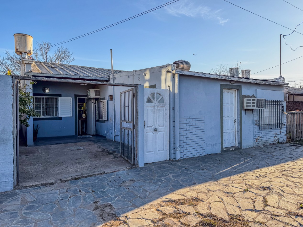 Vivienda Familiar con Monoambiente Al Frente - Quito 2045