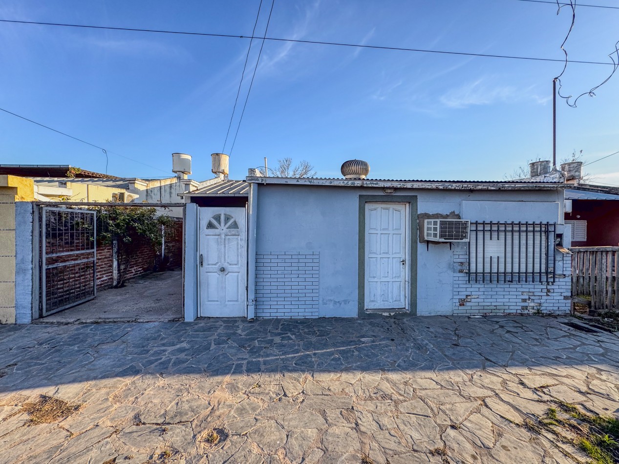 Vivienda Familiar con Monoambiente Al Frente - Quito 2045