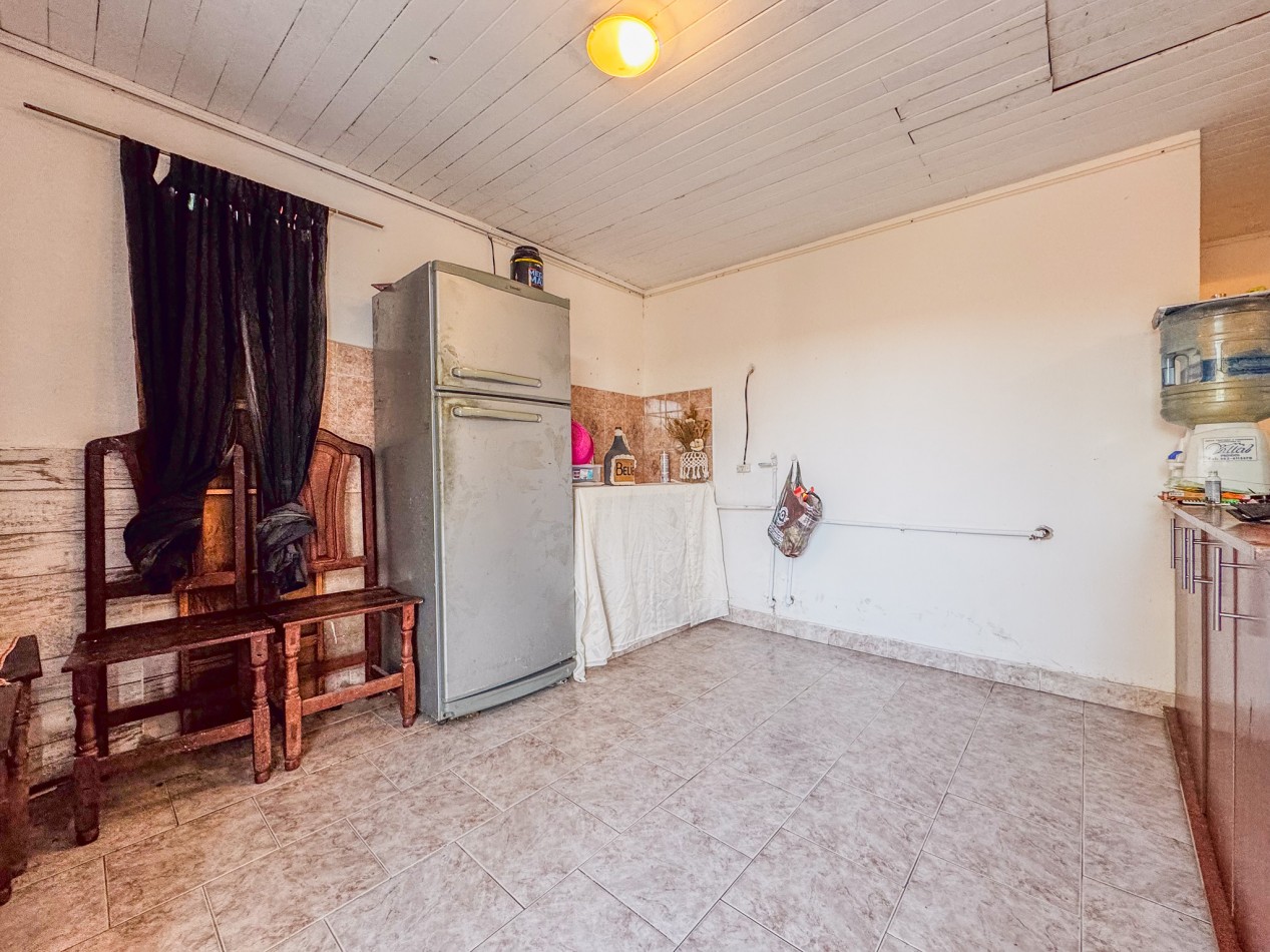 Vivienda Familiar con Monoambiente Al Frente - Quito 2045