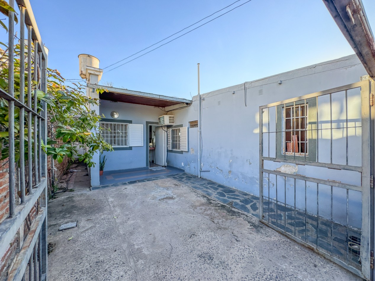 Vivienda Familiar con Monoambiente Al Frente - Quito 2045