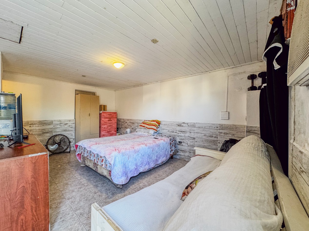 Vivienda Familiar con Monoambiente Al Frente - Quito 2045