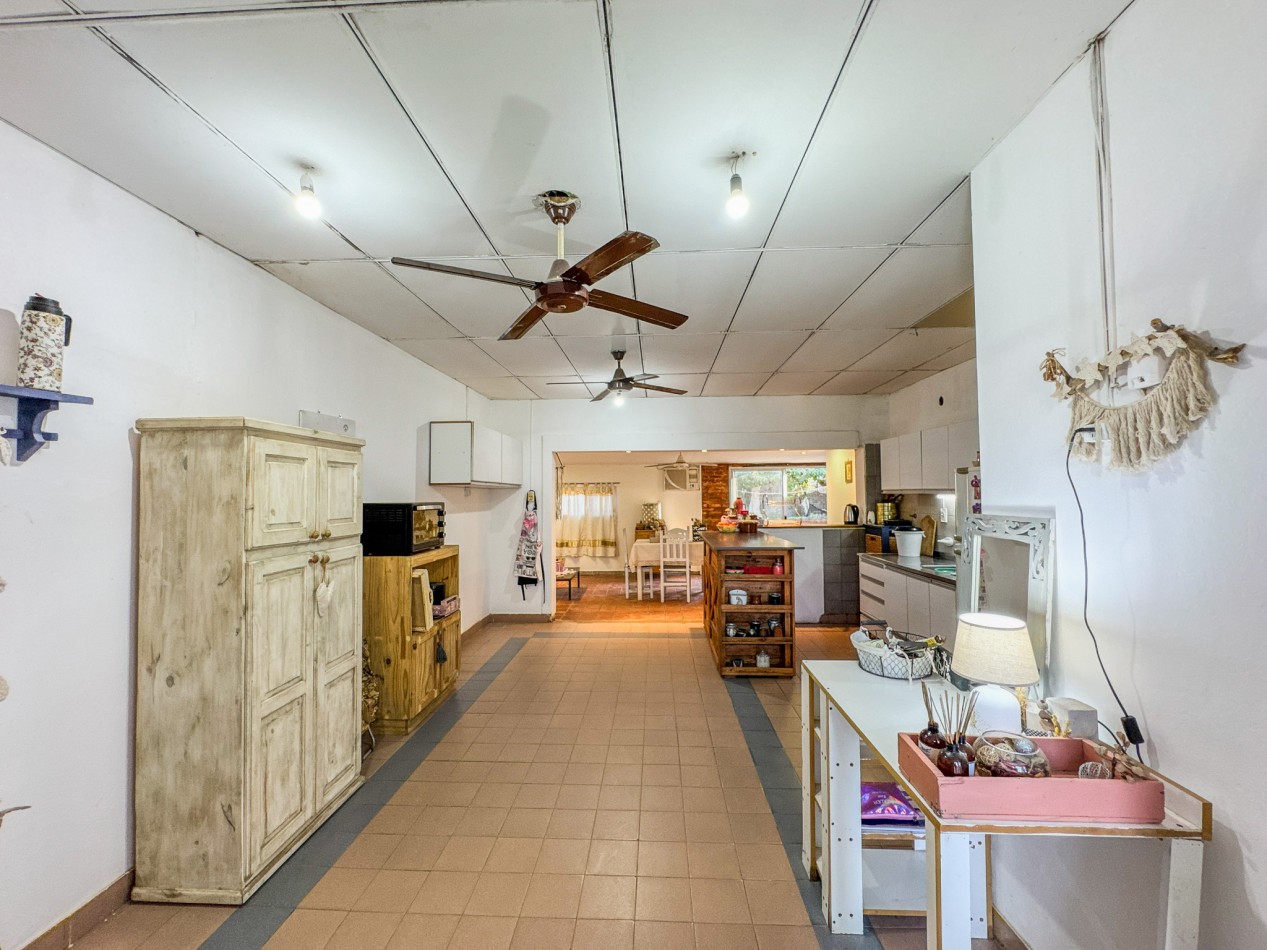 Vivienda Familiar con Monoambiente Al Frente - Quito 2045