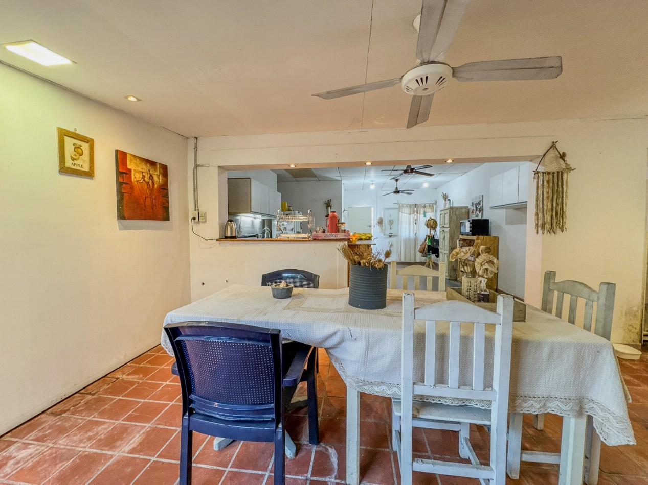 Vivienda Familiar con Monoambiente Al Frente - Quito 2045