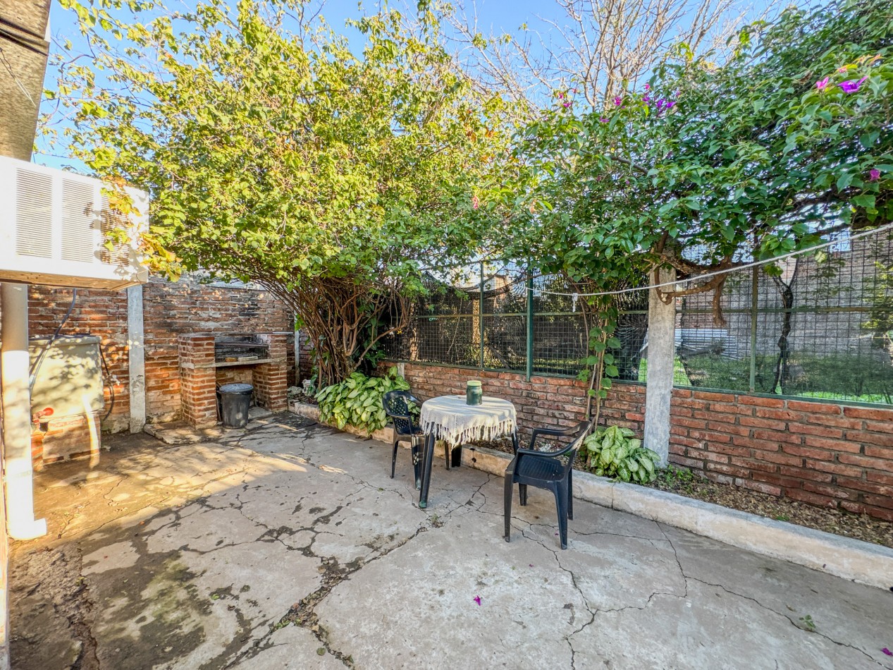 Vivienda Familiar con Monoambiente Al Frente - Quito 2045