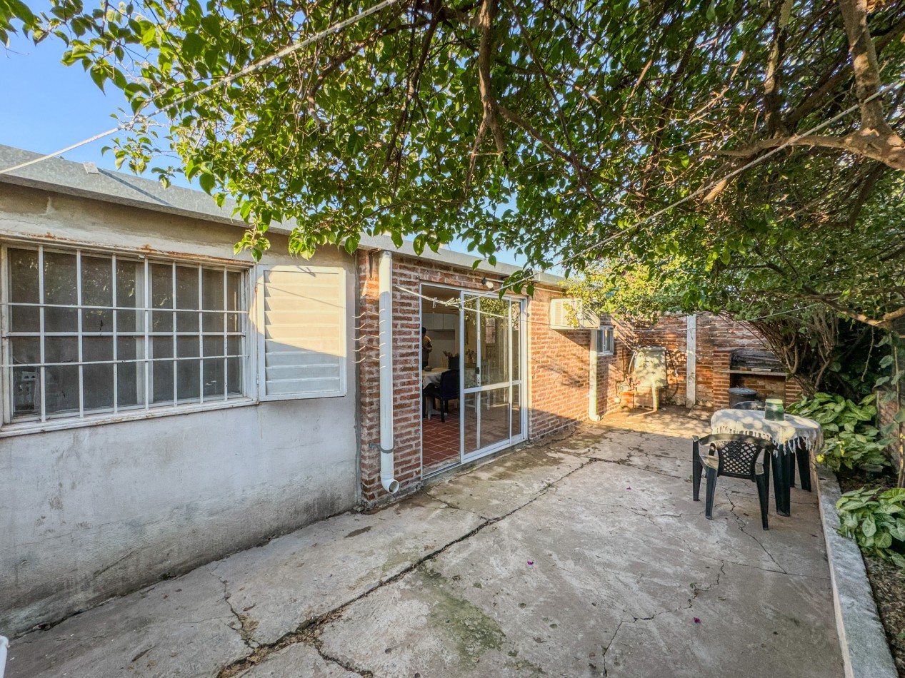 Vivienda Familiar con Monoambiente Al Frente - Quito 2045
