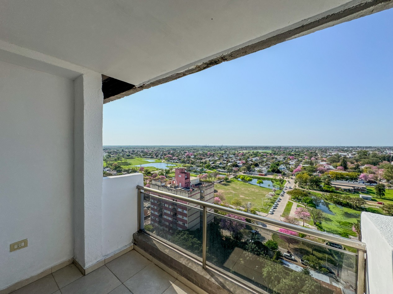 Departamento con Terraza Privada y Vista a La Laguna en Piso 15