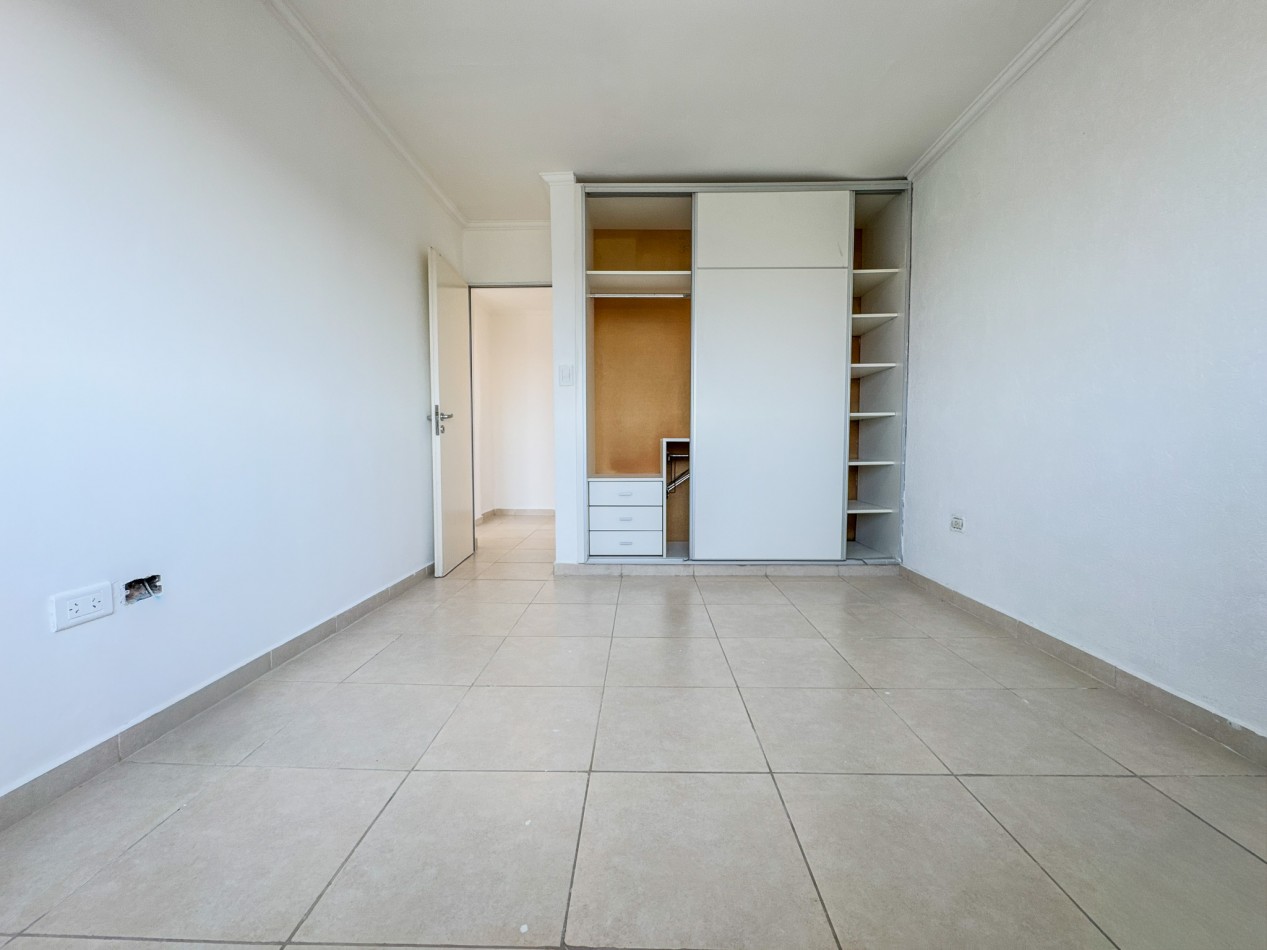 Departamento con Terraza Privada y Vista a La Laguna en Piso 15