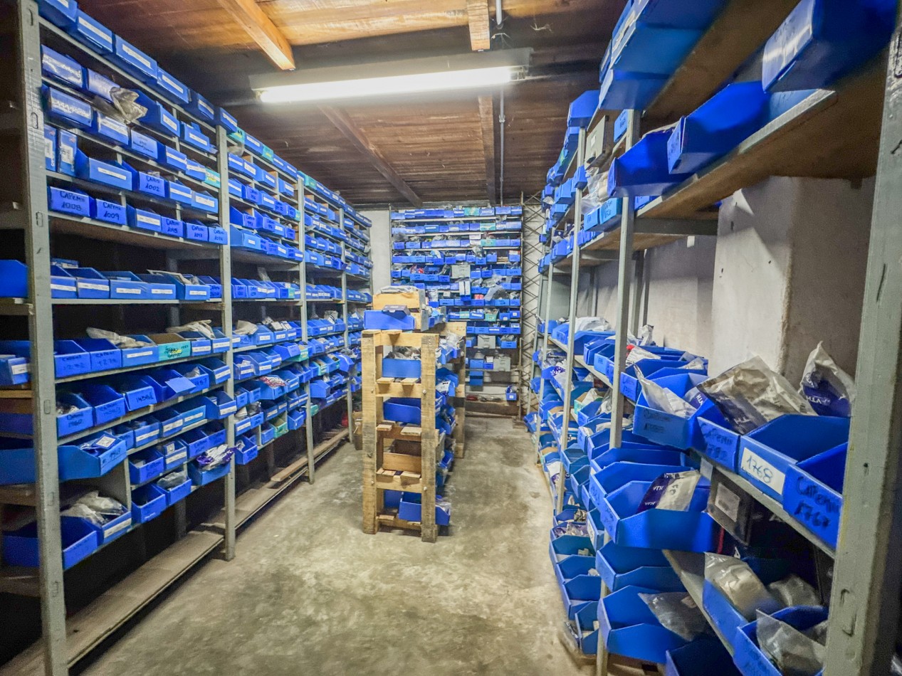 Galpon con Oficinas Centrico