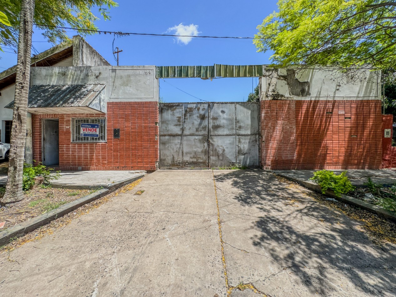 Terreno con Frente Amplio y Mejoras Ideales Para Desarrollo en Zona de Alta Demanda.