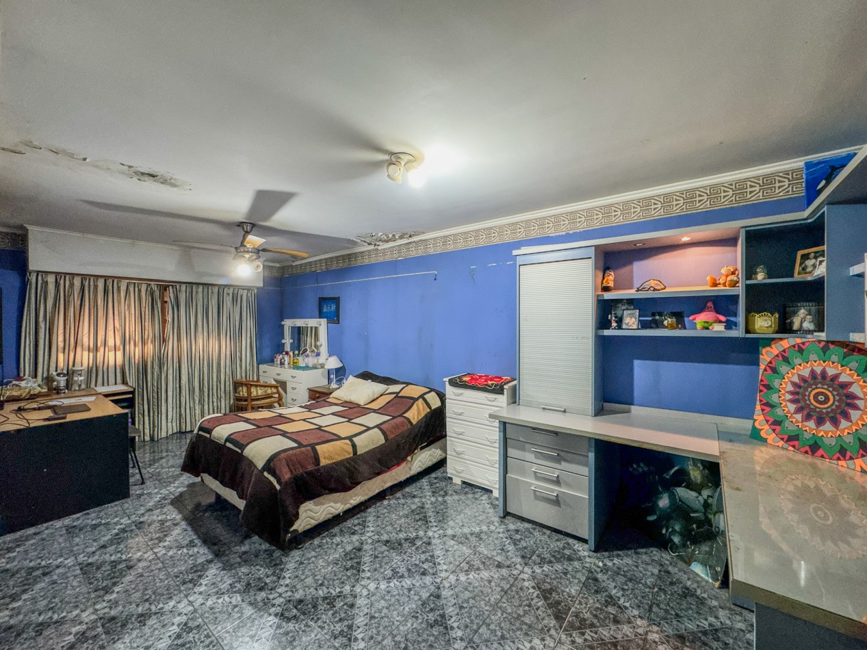 Casa Clasica a Reciclar en Pleno Macrocentro, con Alto Potencial Comercial