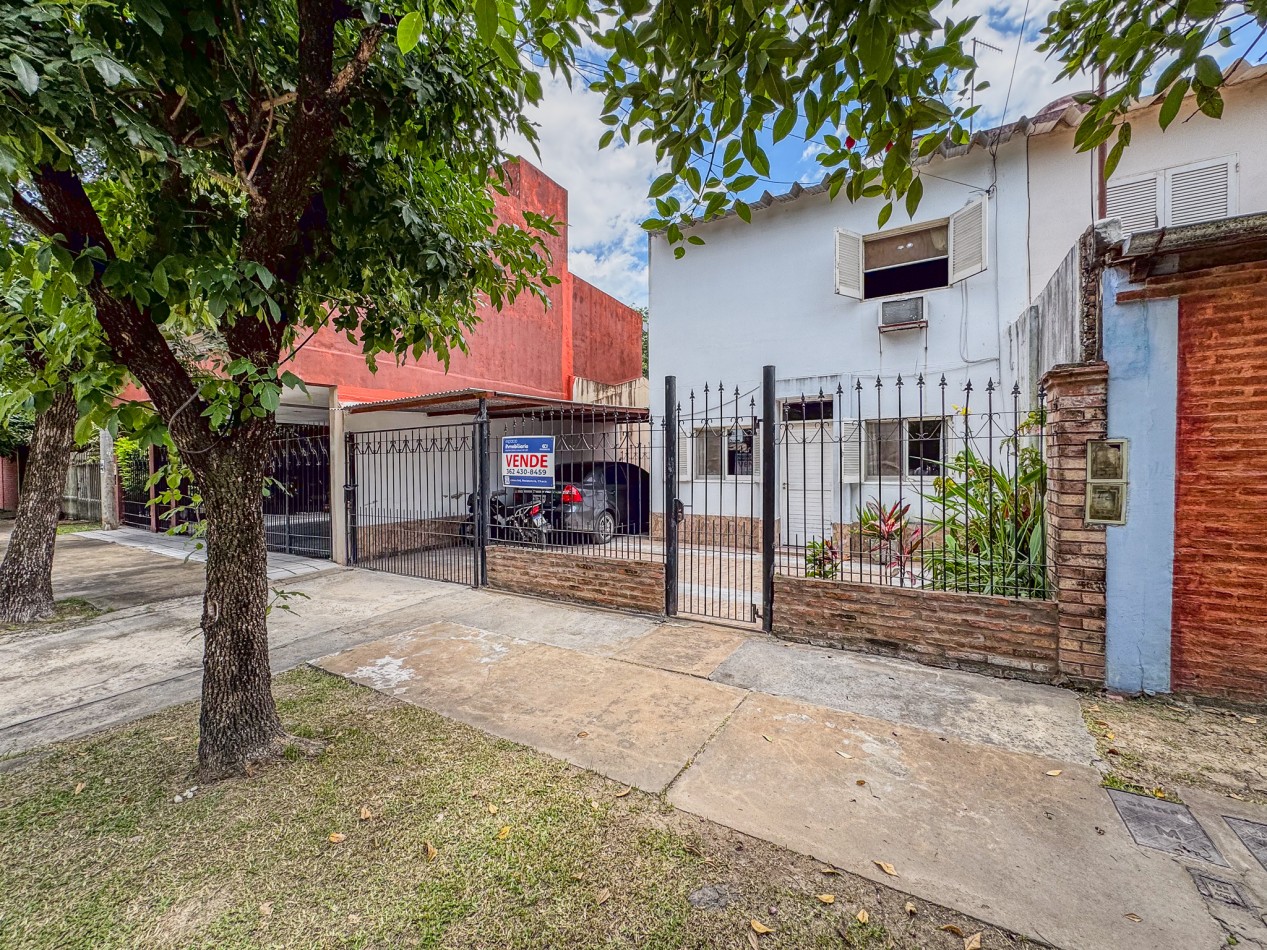 Duplex con Patio y Cochera, Sobre Asfalto.