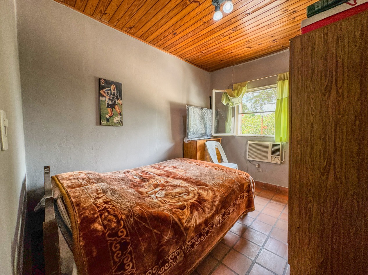 Duplex con Patio y Cochera, Sobre Asfalto.