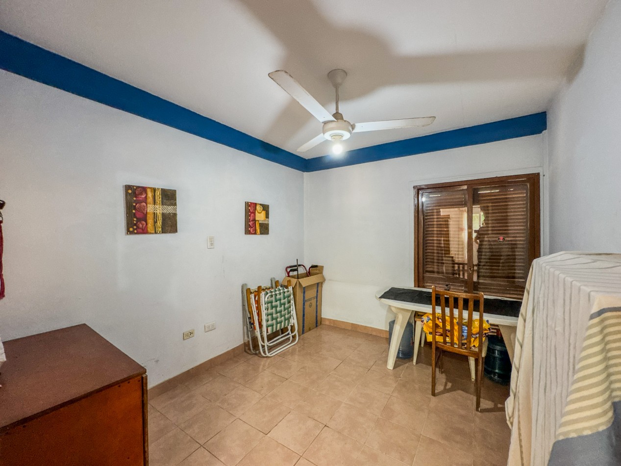 Duplex con Patio y Cochera, Sobre Asfalto.