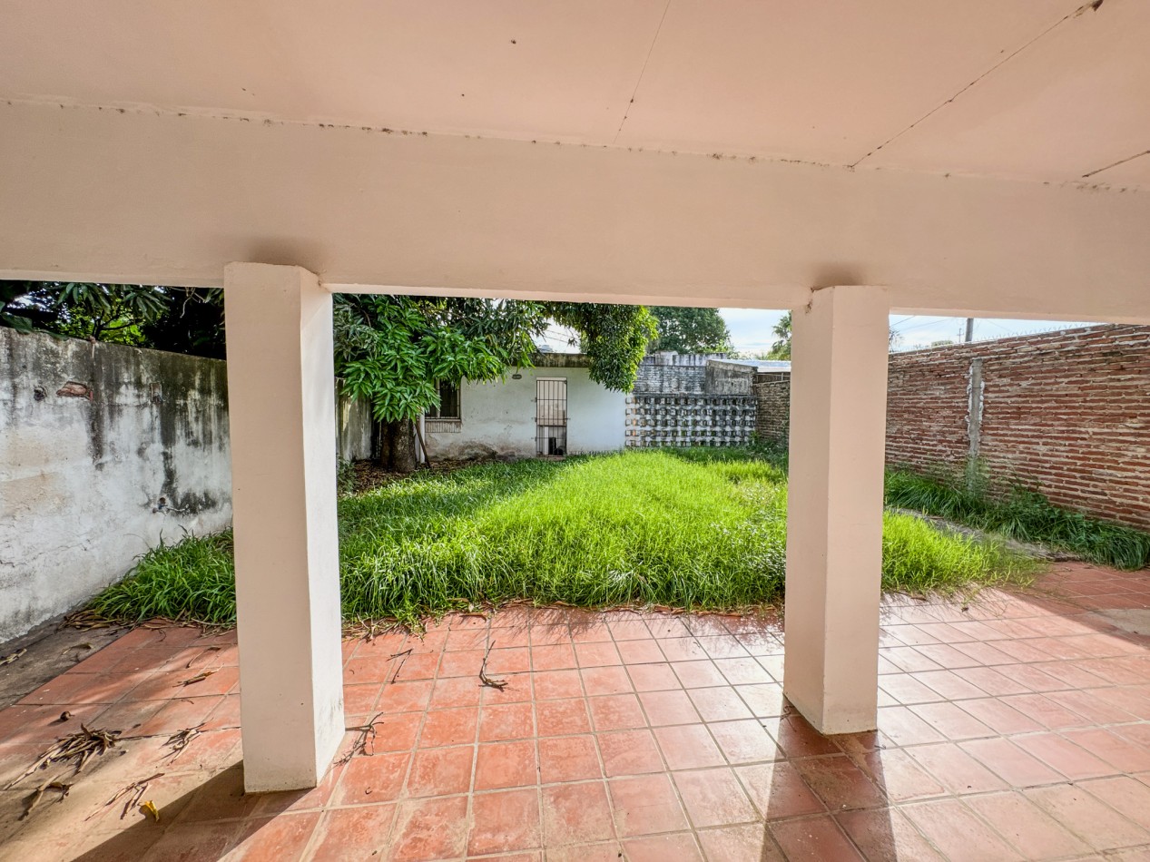 Casa 6 Ambientes, Villa Chica | Apta Credito | Patio y Galeria