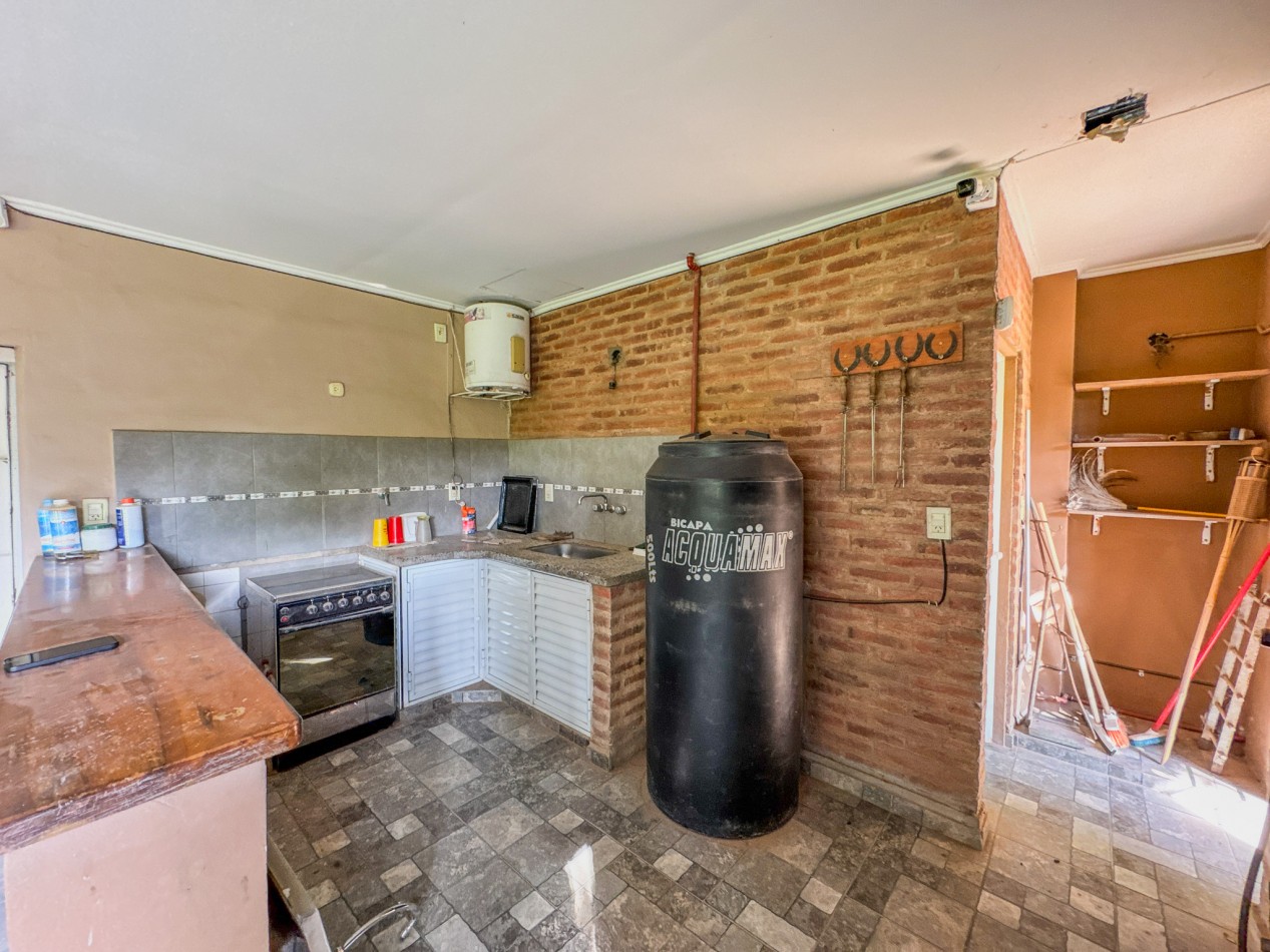 Casa Quincho | Av Martina Esq. Los Jazmines - Villa Rio Negro