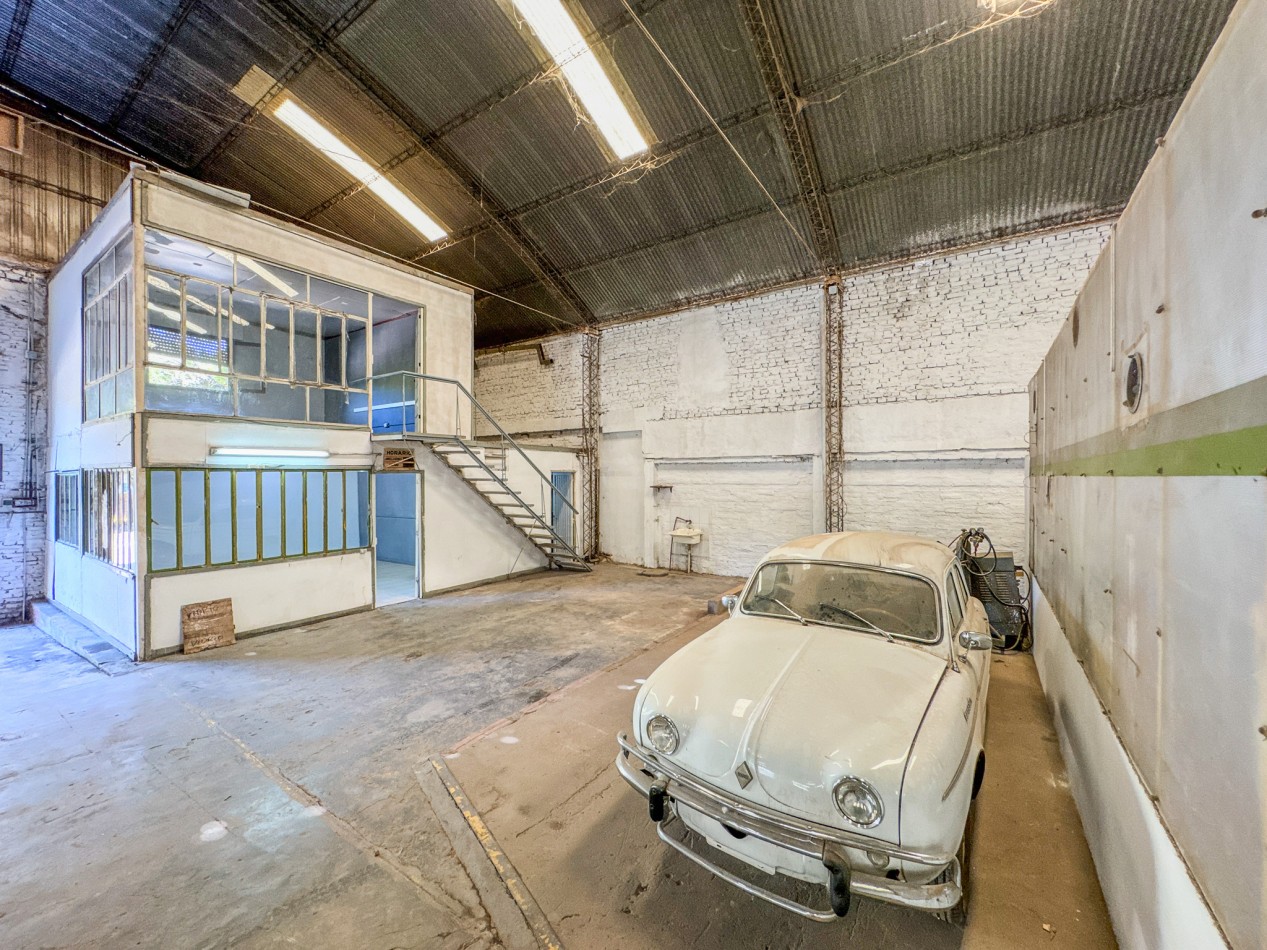 Galpon de 394 m² en Av Italia