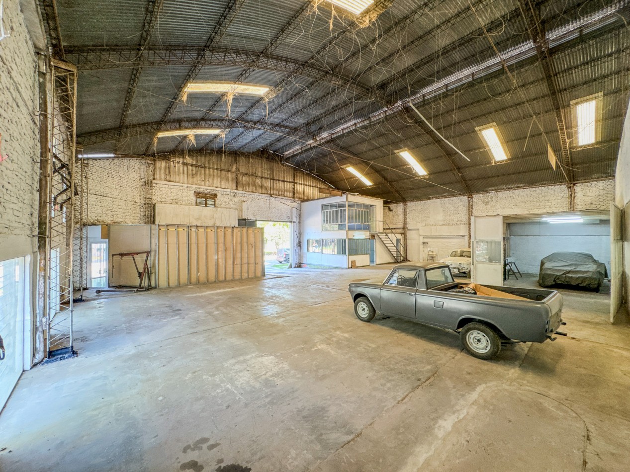 Galpon de 394 m² en Av Italia