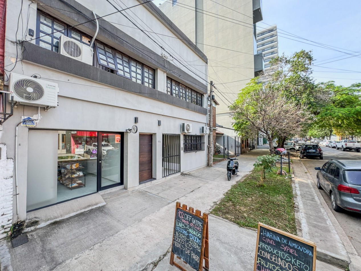 Casa con Local Comercial y Oficinas en Pleno Microcentro