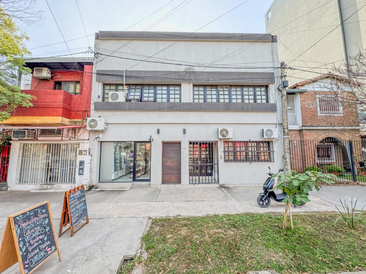 Casa con Local Comercial y Oficinas en Pleno Microcentro