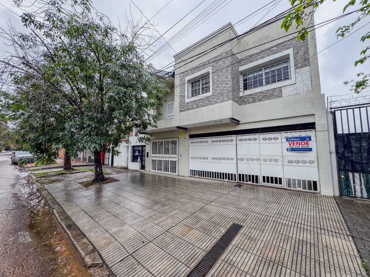 Casa 4 Dormitorios en Macrocentro con Local Comercial Al Frente