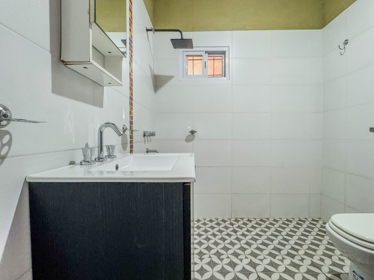 Casa reformada con pileta y parrilla a estrenar — ideal primera vivienda