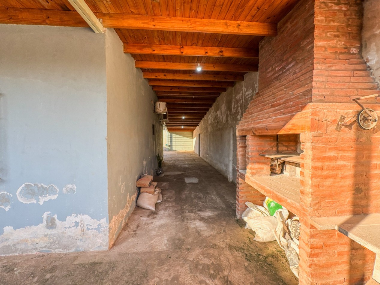 Casa reformada con pileta y parrilla a estrenar — ideal primera vivienda