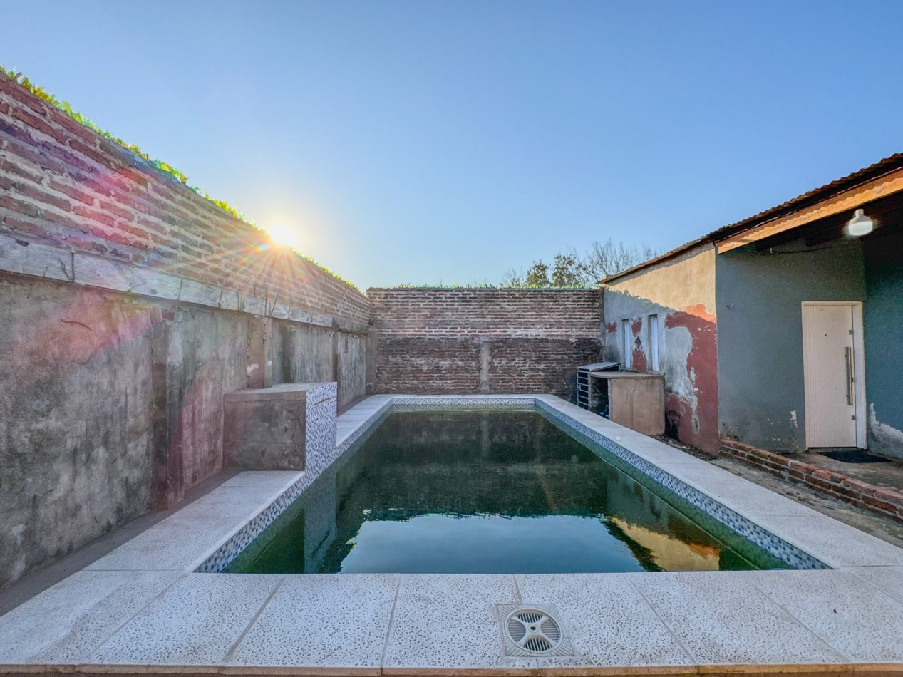 Casa reformada con pileta y parrilla a estrenar — ideal primera vivienda