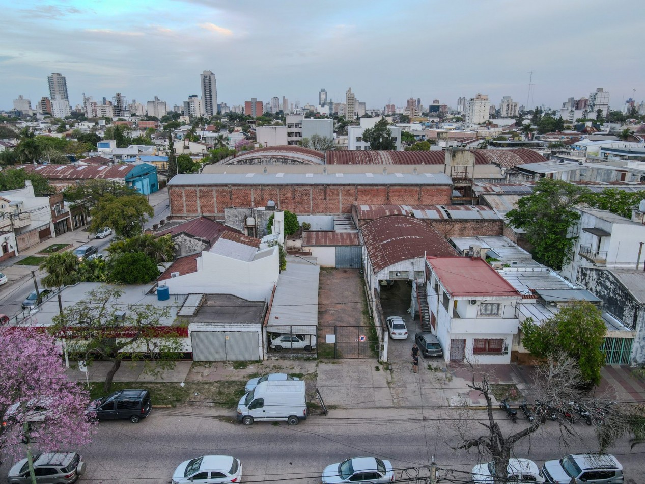 Terreno de 522 m² con galpon a 70 m de Av. 25 de Mayo
