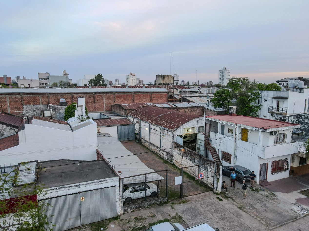 Terreno de 522 m² con galpon a 70 m de Av. 25 de Mayo