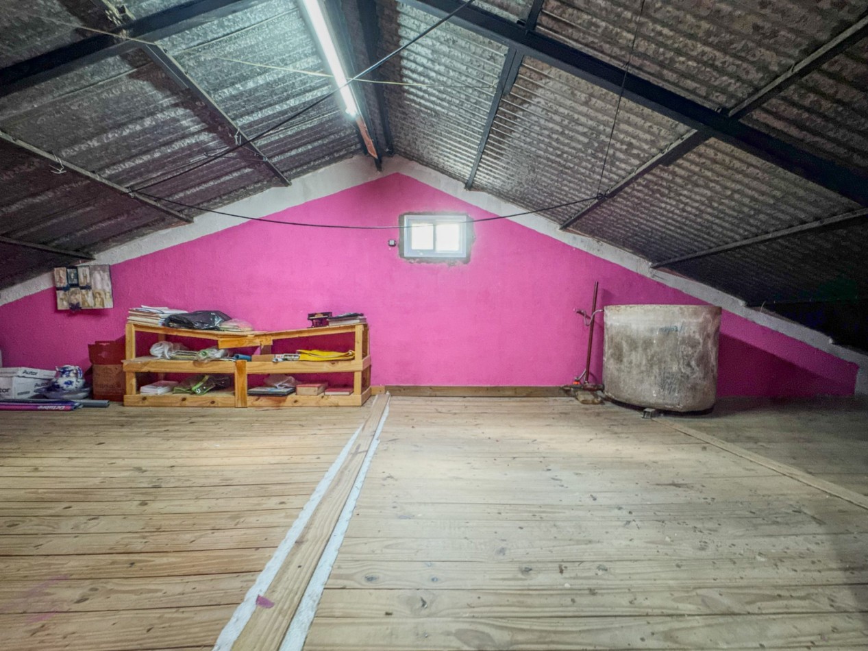 Casa con local y deposito en terreno de 400 m² — a 50 m de Av. Soberania Nacional