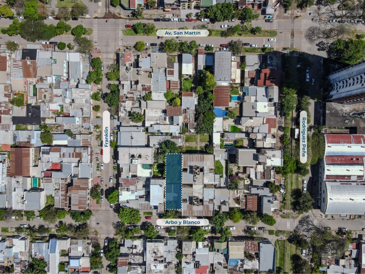 Terreno 11x40 (440 m²) en zona UNNE, apto edificio de hasta 6 plantas
