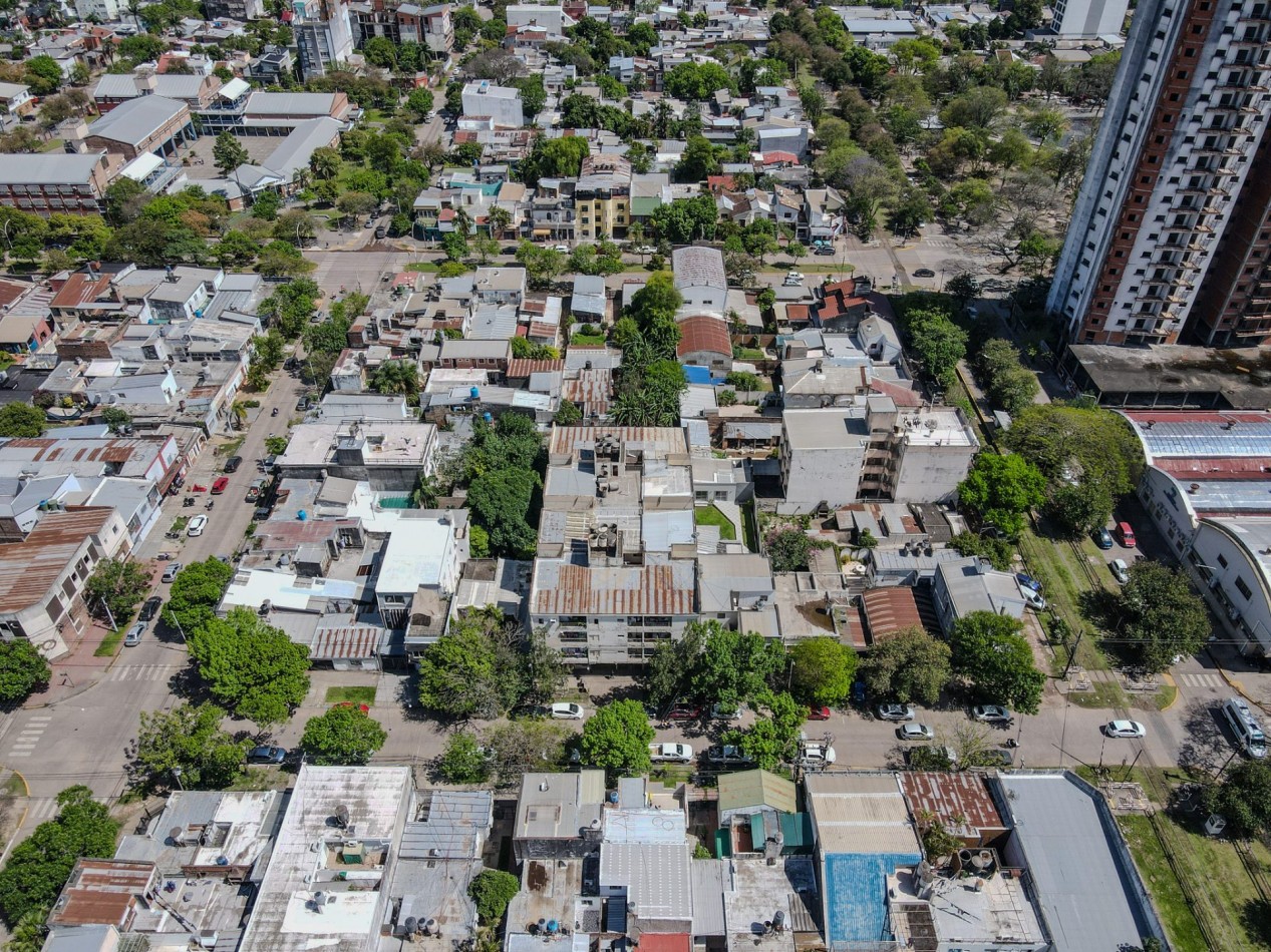 Terreno 11x40 (440 m²) en zona UNNE, apto edificio de hasta 6 plantas