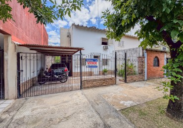 Duplex con Patio y Cochera, Sobre Asfalto.