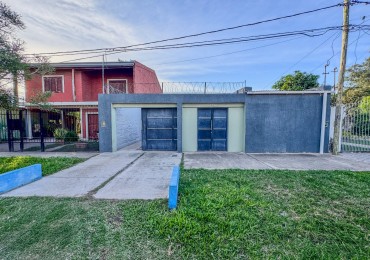 Casa con local y deposito en terreno de 400 m² — a 50 m de Av. Soberania Nacional